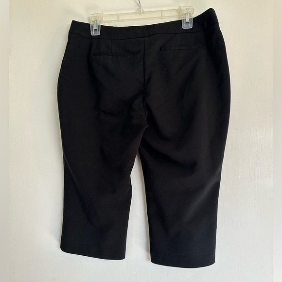 ⚡️5 for $25 item! Apt 9 black work capris size 12P - Picture 2 of 5